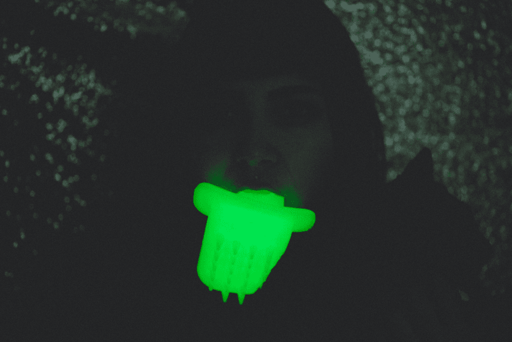 Glow In The Dark LICKI Brush Glow in the dark Licki Brush